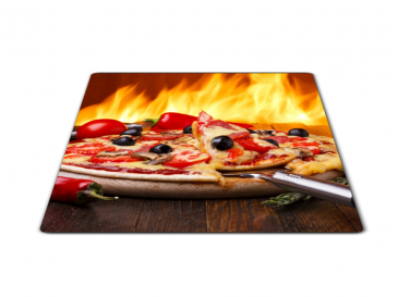 Skleněné prkénko pizza s olivami a chilli